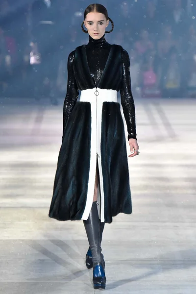 Look 22